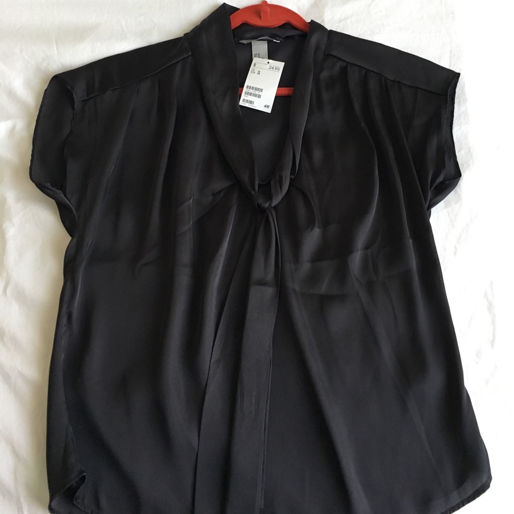 H&M Black Satin Tie-Front SS Blouse